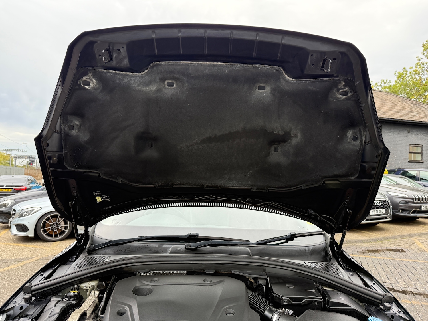 Used Volvo XC60 2017 for sale - 75924693: Photo 32