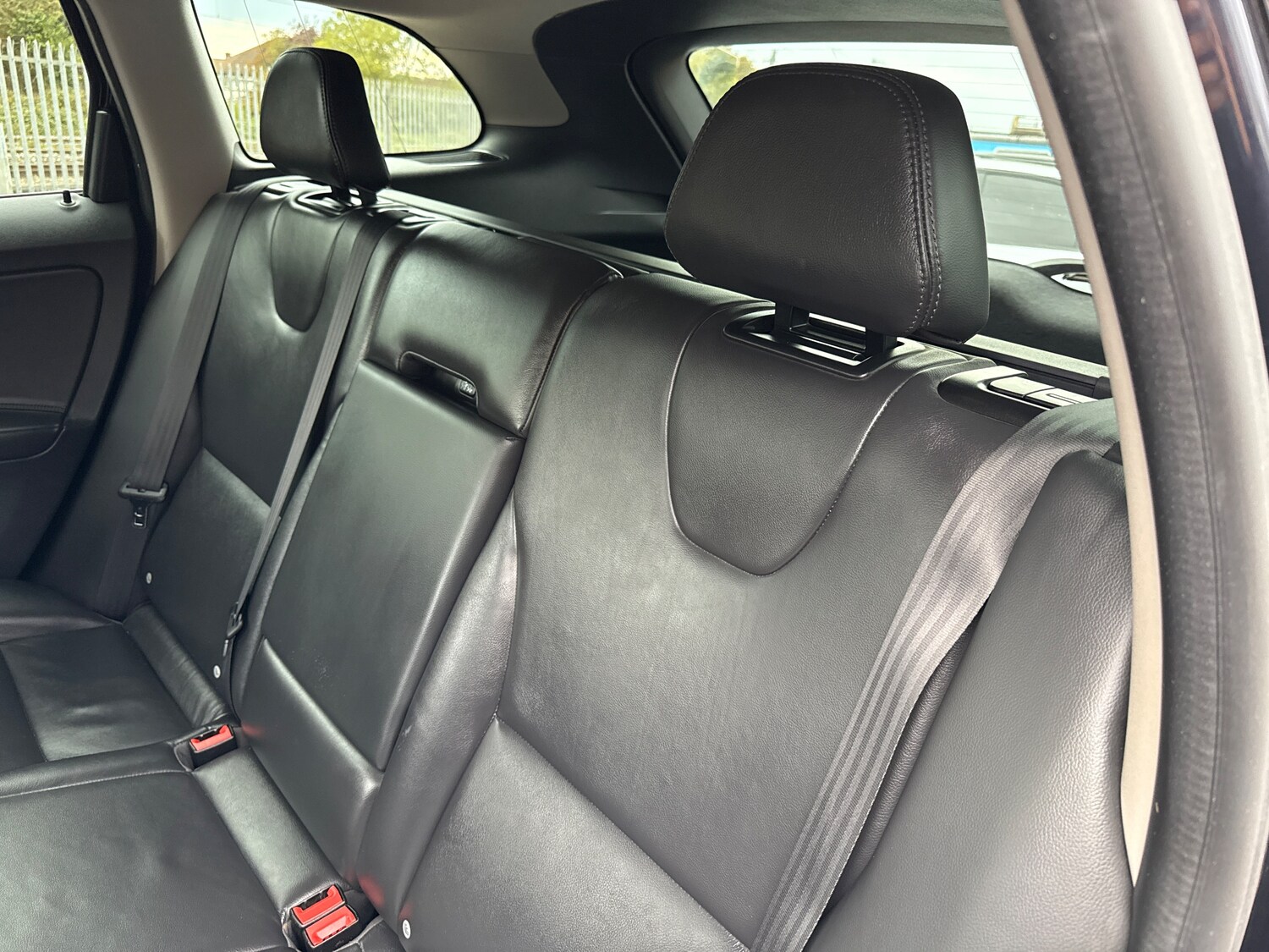 Used Volvo XC60 2017 for sale - 75924693: Photo 38