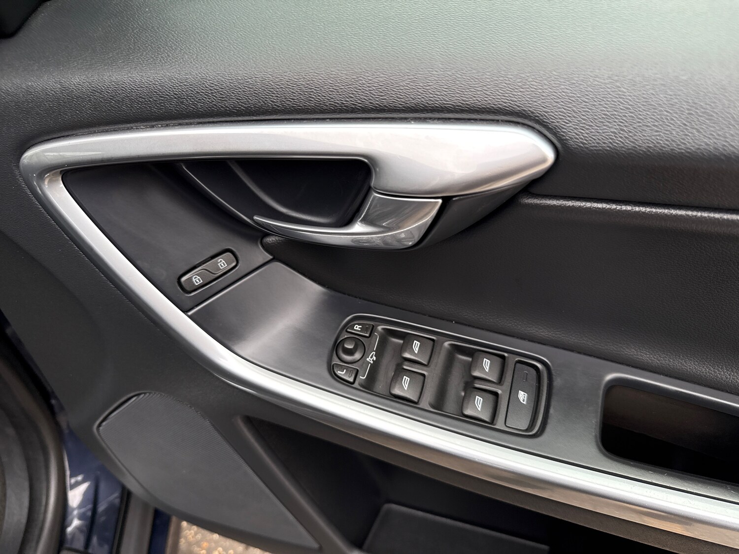 Used Volvo XC60 2017 for sale - 75924693: Photo 50