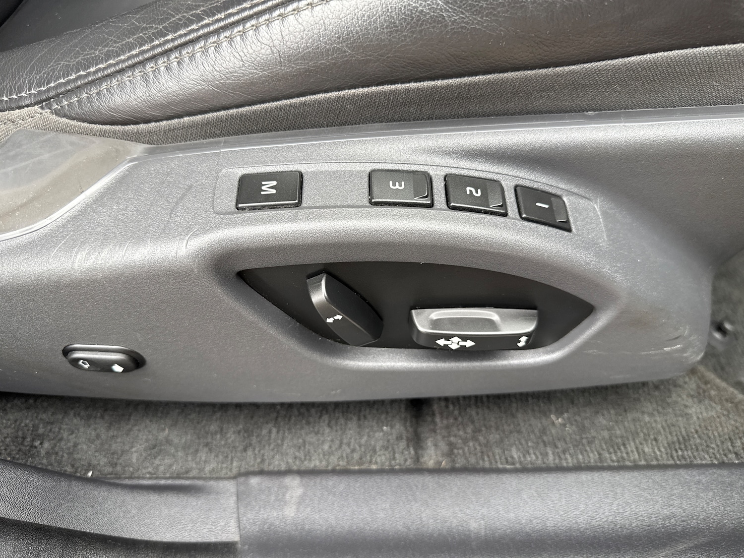 Used Volvo XC60 2017 for sale - 75924693: Photo 52