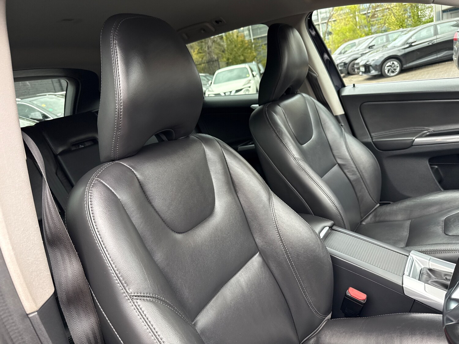 Used Volvo XC60 2017 for sale - 75924693: Photo 54