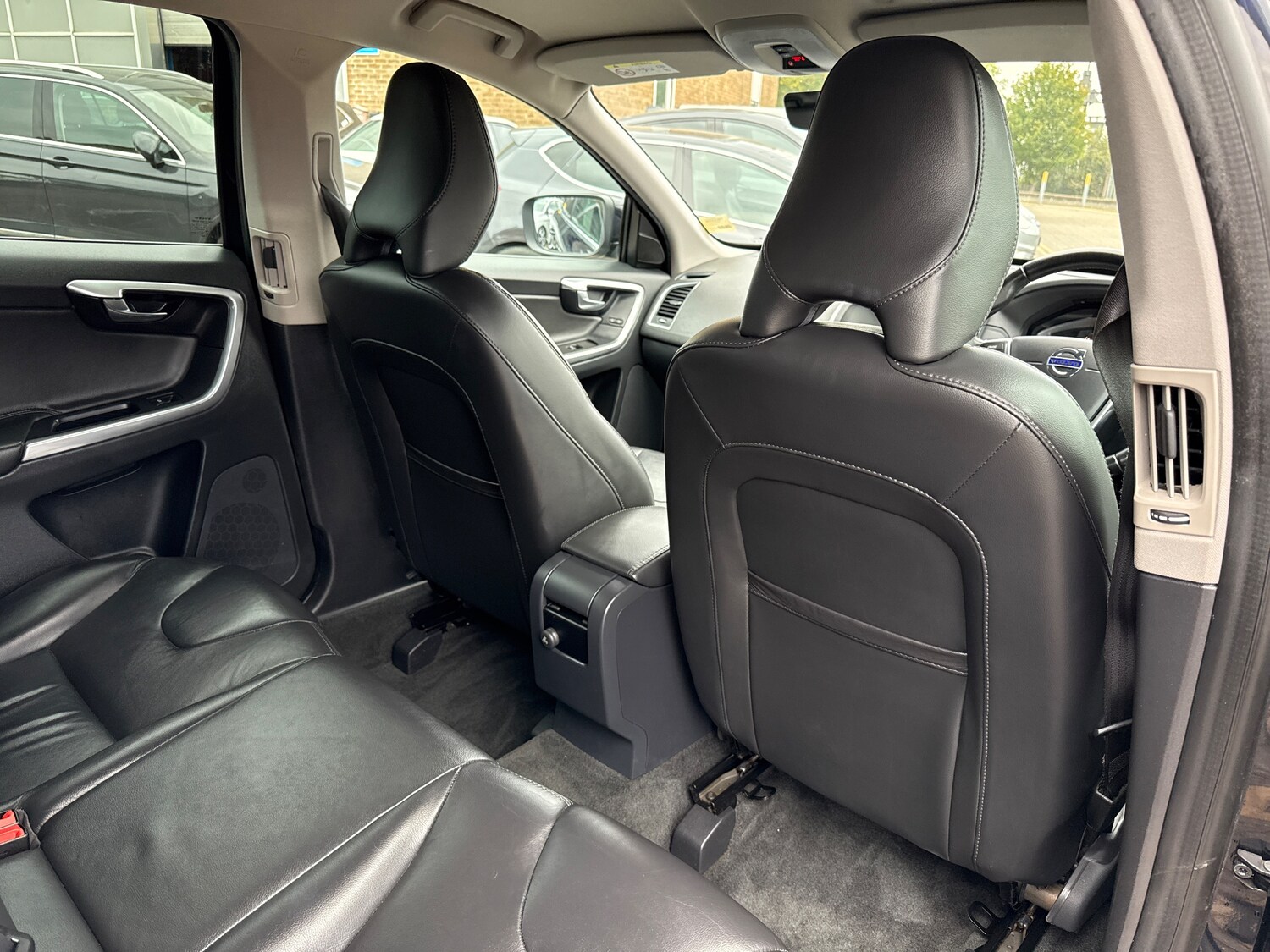 Used Volvo XC60 2017 for sale - 75924693: Photo 57