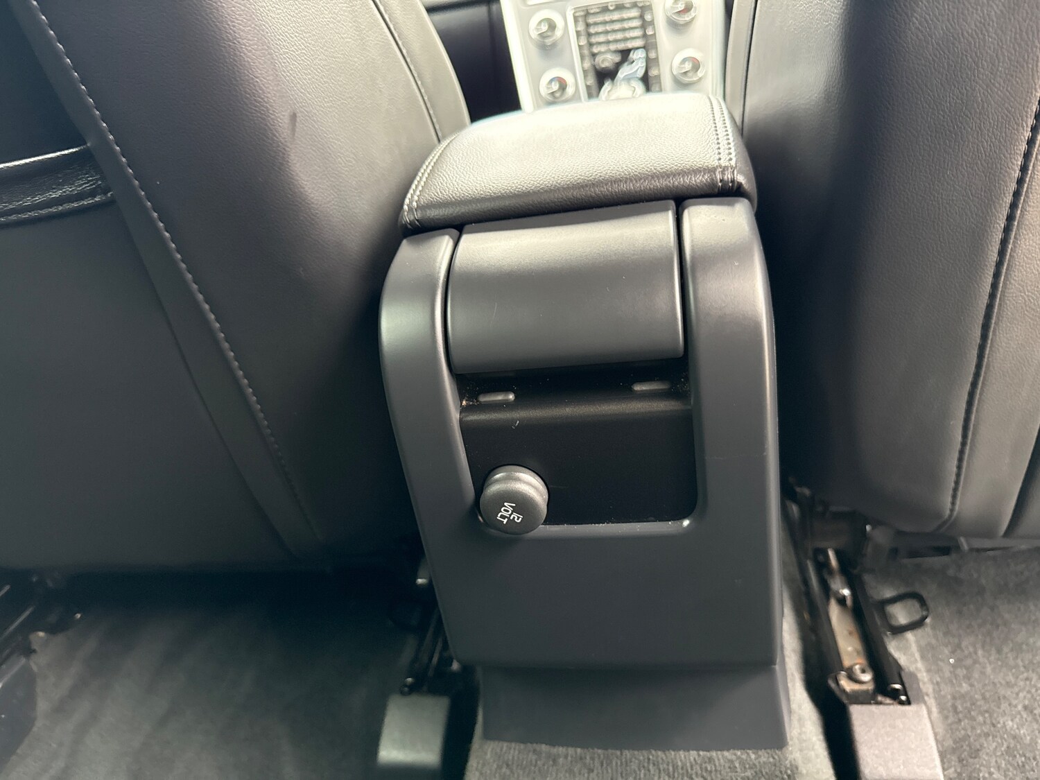 Used Volvo XC60 2017 for sale - 75924693: Photo 60