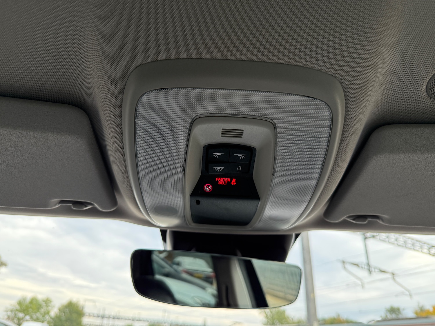 Used Volvo XC60 2017 for sale - 75924693: Photo 69