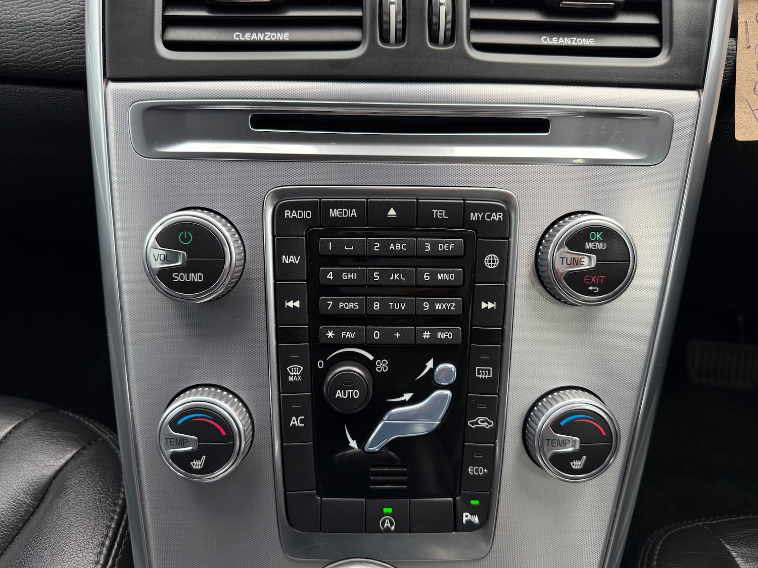 Used Volvo XC60 2017 for sale - 75924693: Photo 73