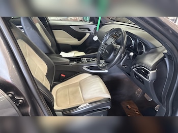 Used Jaguar F-Pace 2016 for sale - 78688984: Photo