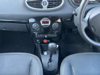 Used Renault Clio 2010 for sale - 74883219: Photo