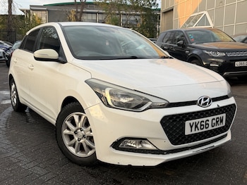 Used Hyundai i20 2017 for sale - 79543705: Photo
