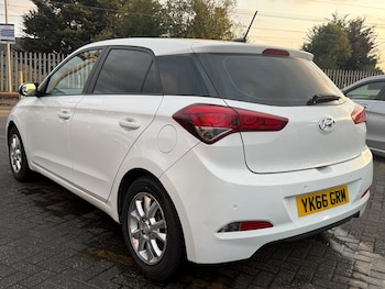 Used Hyundai i20 2017 for sale - 79543705: Photo