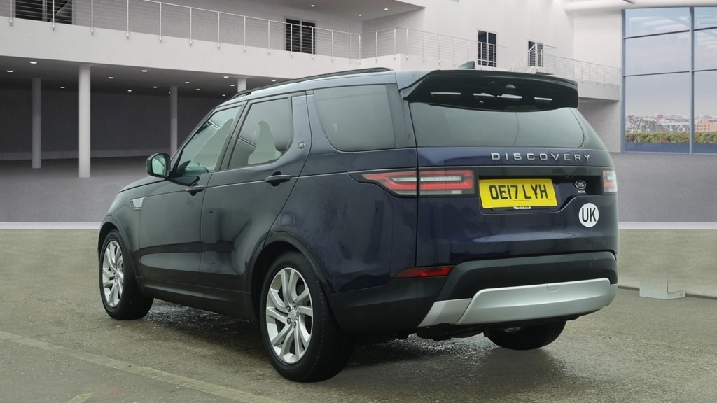 Used Land Rover Discovery 2017 for sale - 77878658: Photo 2
