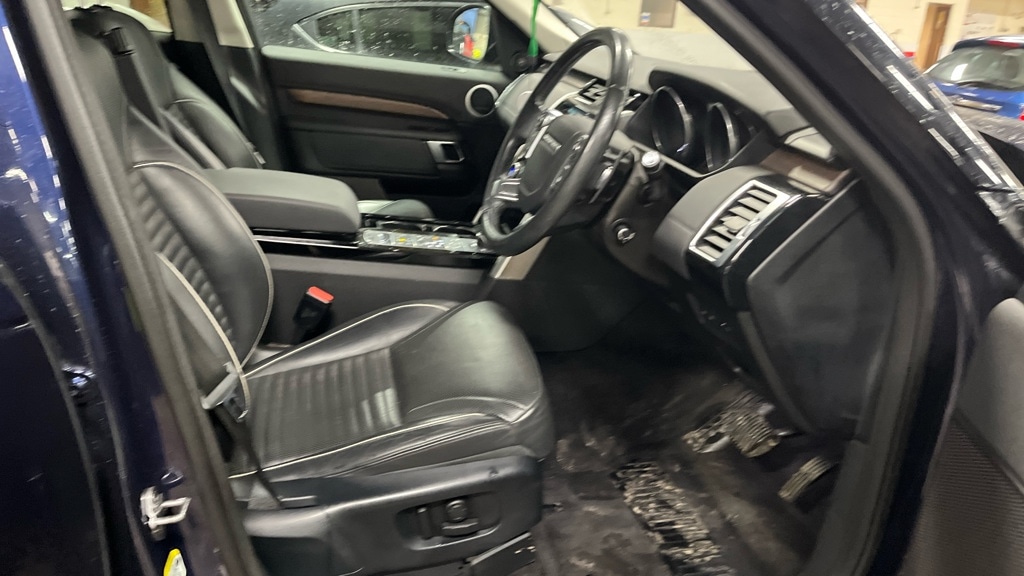 Used Land Rover Discovery 2017 for sale - 77878658: Photo 3