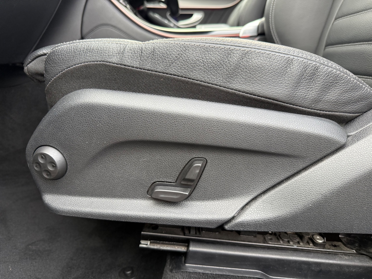 Used Mercedes-Benz EQC 2020 for sale - 76750883: Photo 31