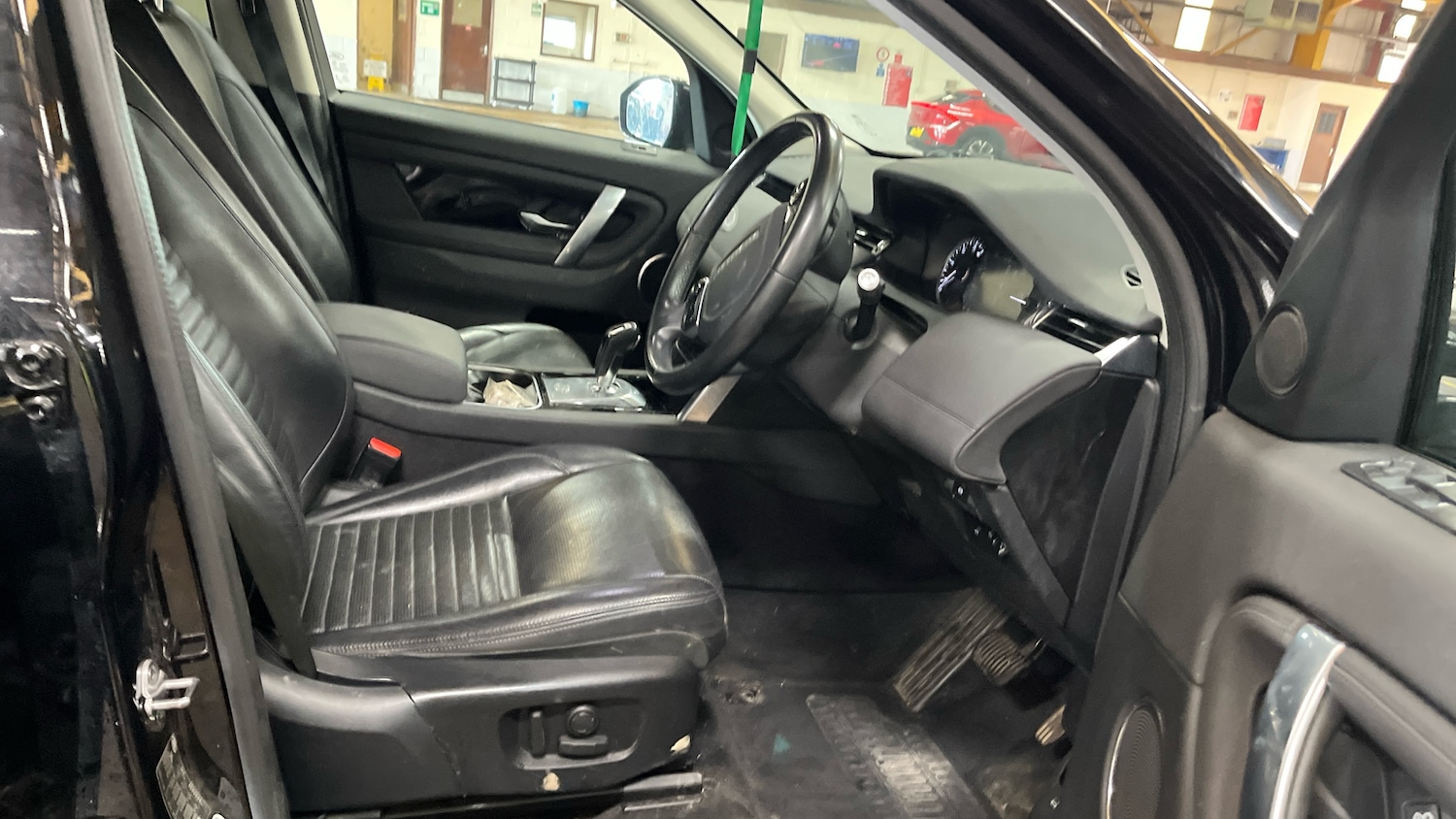 Used Land Rover Discovery Sport 2019 for sale - 77995225: Photo 3