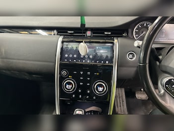 Used Land Rover Discovery Sport 2019 for sale - 77995225: Photo