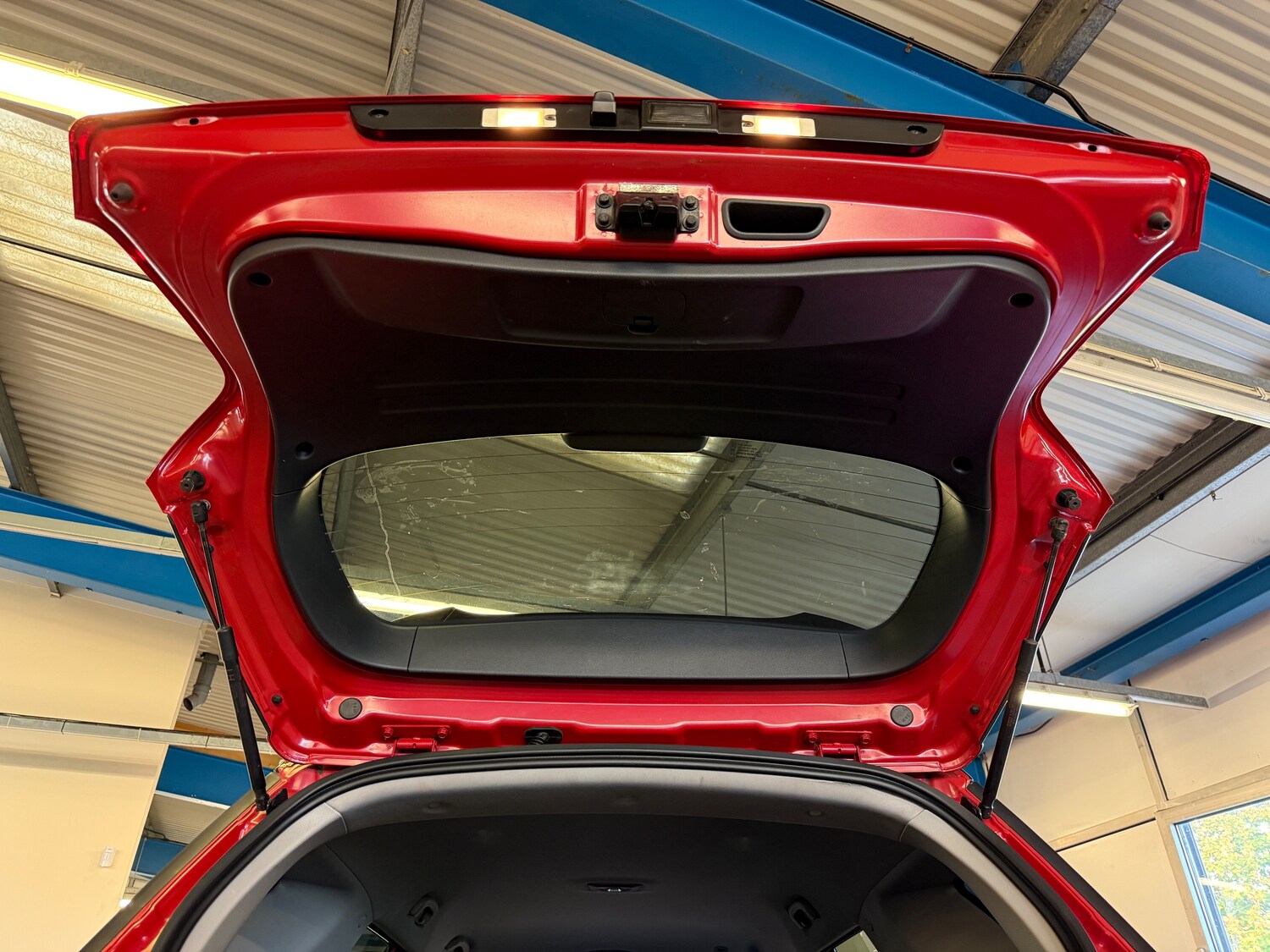 Used Ssangyong Tivoli 2017 for sale - 75932287: Photo 26