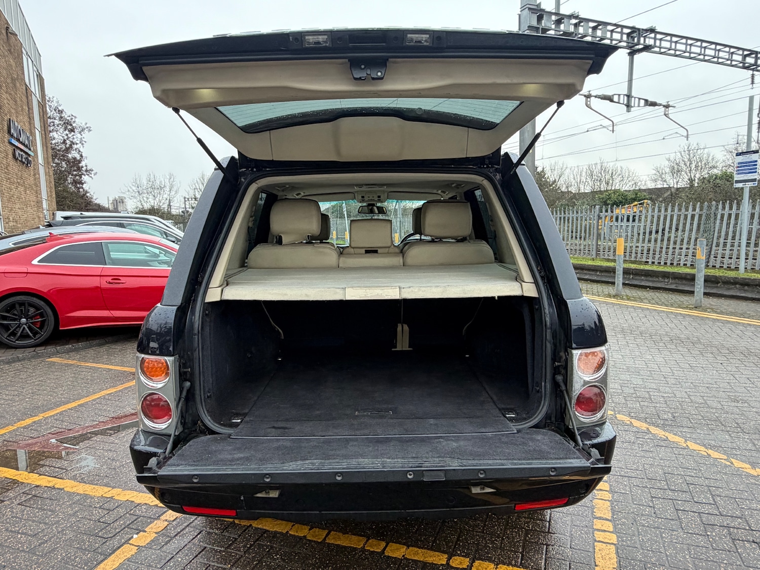 Used Land Rover Range Rover 2015 for sale - 77520076: Photo 11