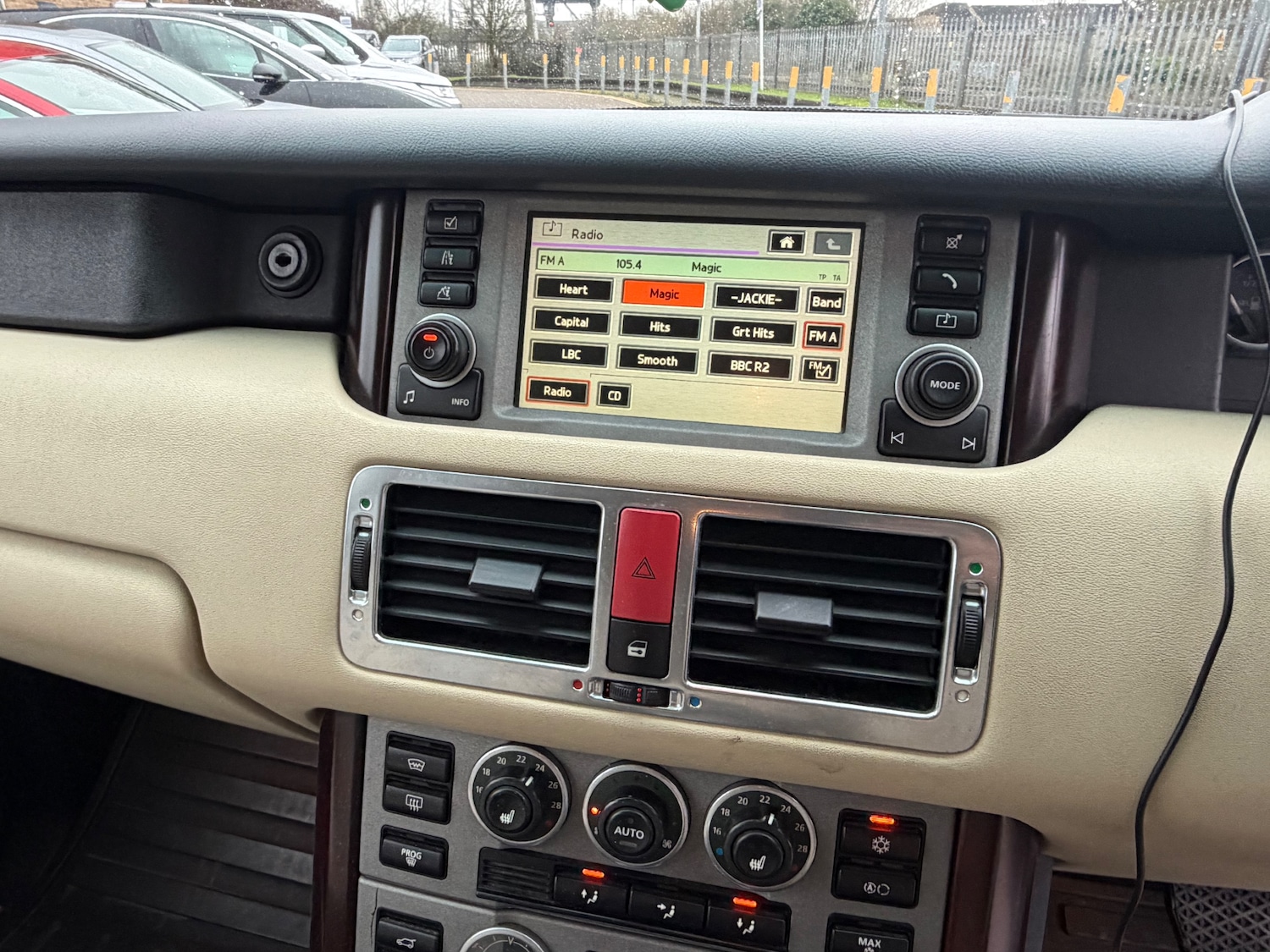 Used Land Rover Range Rover 2015 for sale - 77520076: Photo 32
