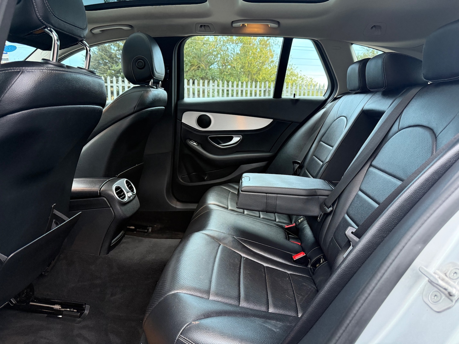 Used Mercedes-Benz C Class 2014 for sale - 76552104: Photo 14