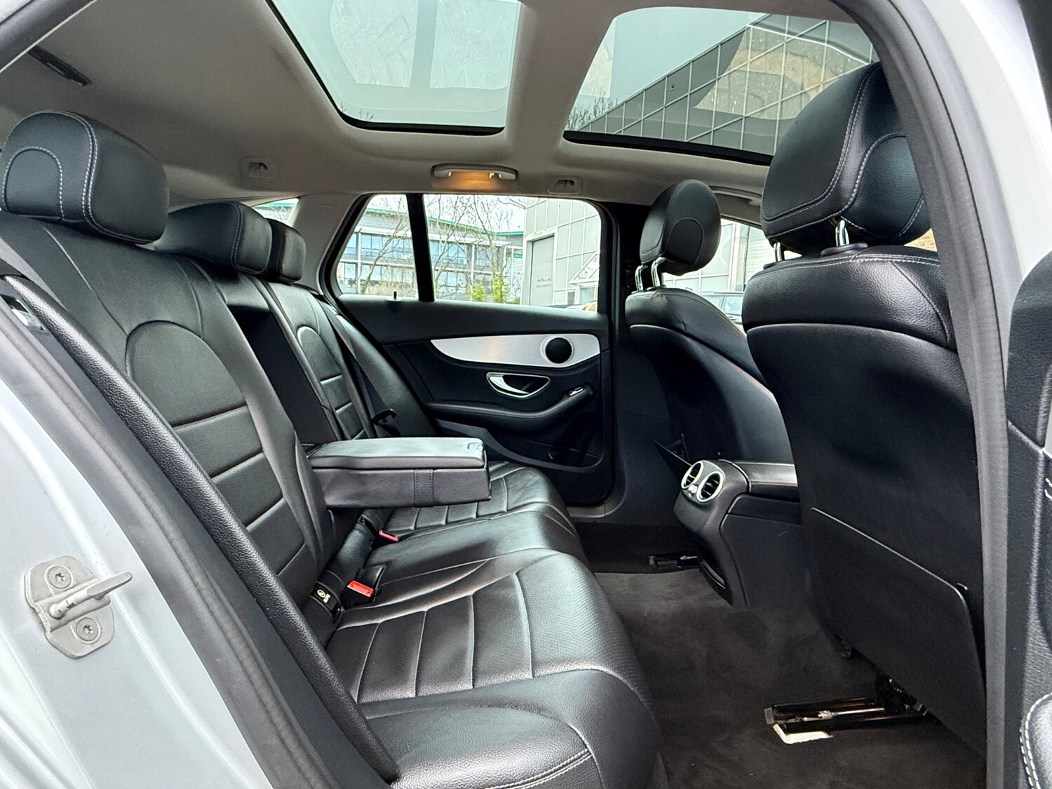 Used Mercedes-Benz C Class 2014 for sale - 76552104: Photo 47