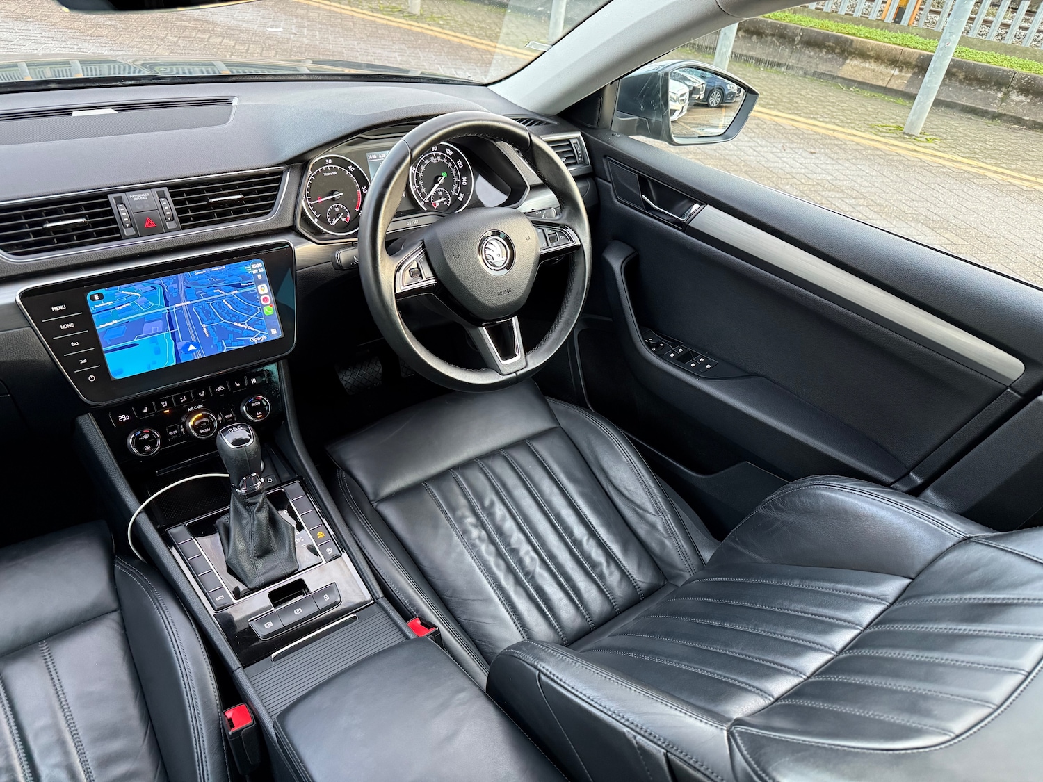 Used Skoda Superb 2017 for sale - 76362282: Photo 10