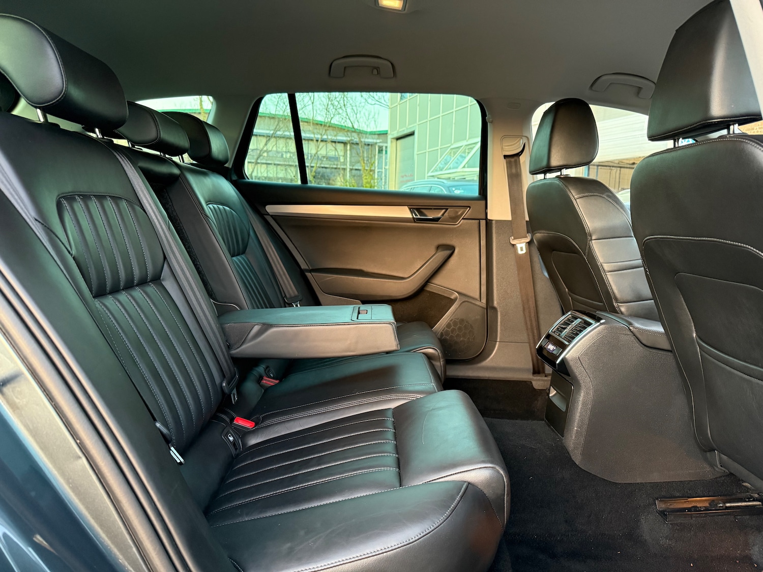 Used Skoda Superb 2017 for sale - 76362282: Photo 12