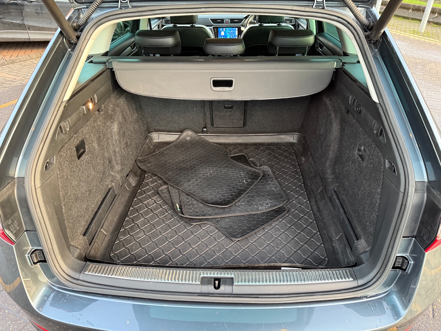 Used Skoda Superb 2017 for sale - 76362282: Photo 36