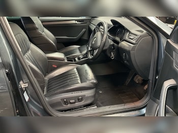 Used Skoda Superb 2017 for sale - 76362282: Photo