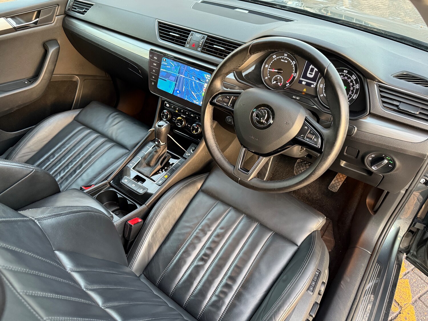 Used Skoda Superb 2017 for sale - 76362282: Photo 51