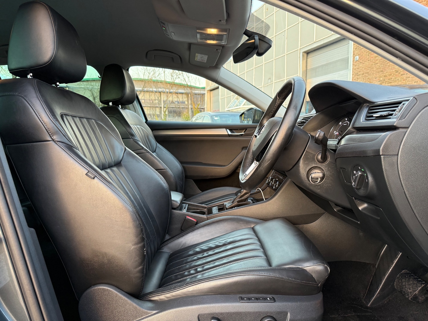 Used Skoda Superb 2017 for sale - 76362282: Photo 52