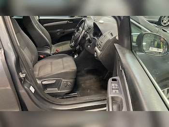 Used Volkswagen Sharan 2019 for sale - 76552111: Photo