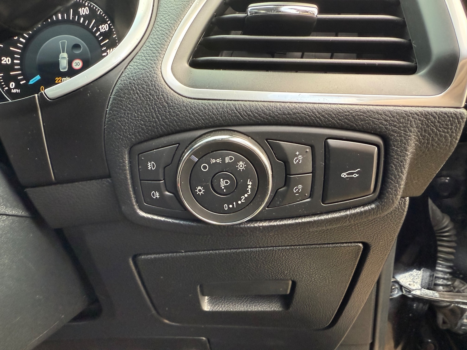 Used Ford Edge 2016 for sale - 76717632: Photo 38