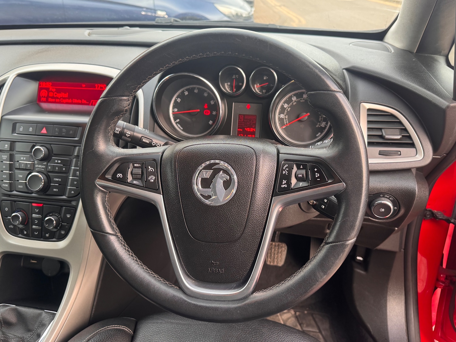 Used Vauxhall Astra 2014 for sale - 77061740: Photo 10