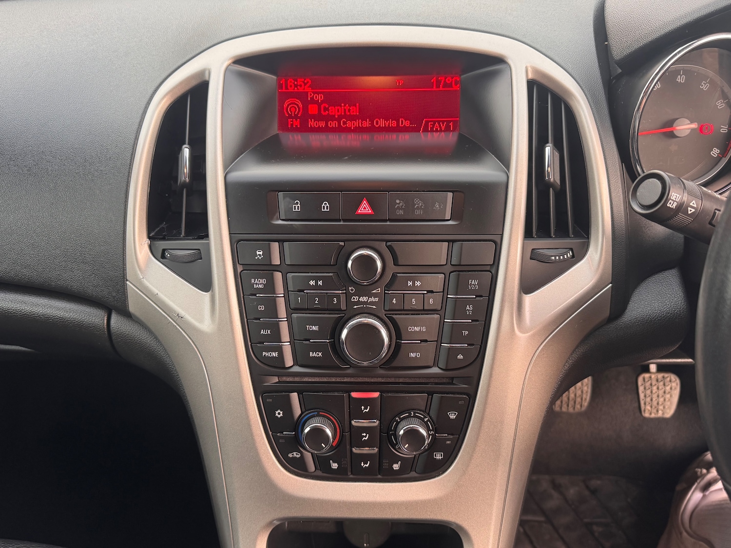 Used Vauxhall Astra 2014 for sale - 77061740: Photo 11