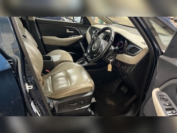 Used Kia Carens 2018 for sale - 79414707: Photo