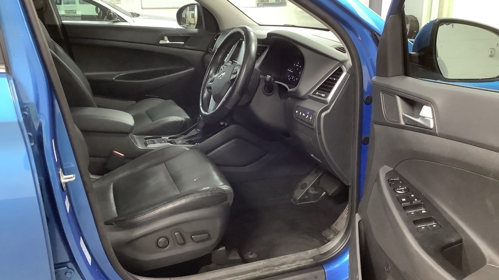 Used Hyundai TUCSON 2015 for sale - 77002042: Photo 3