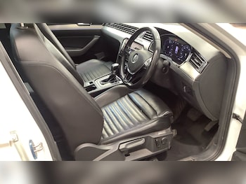 Used Volkswagen Passat 2018 for sale - 78802169: Photo