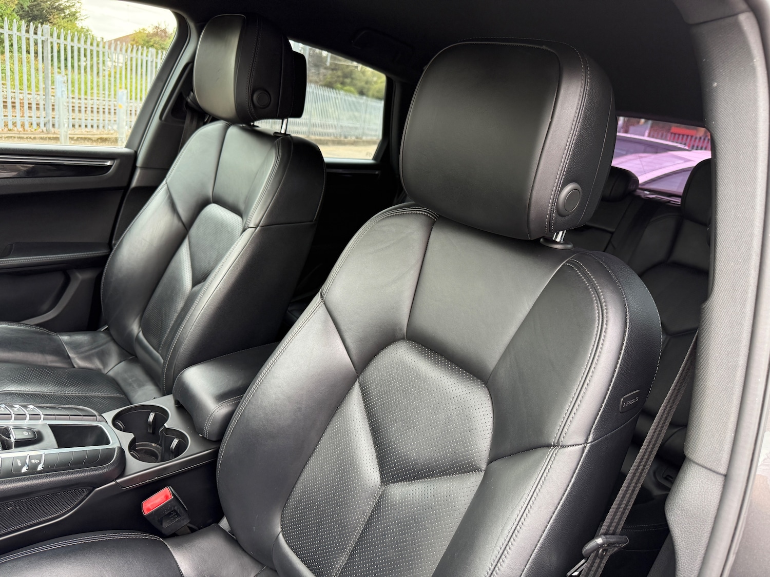 Used Porsche Macan 2015 for sale - 75608385: Photo 56