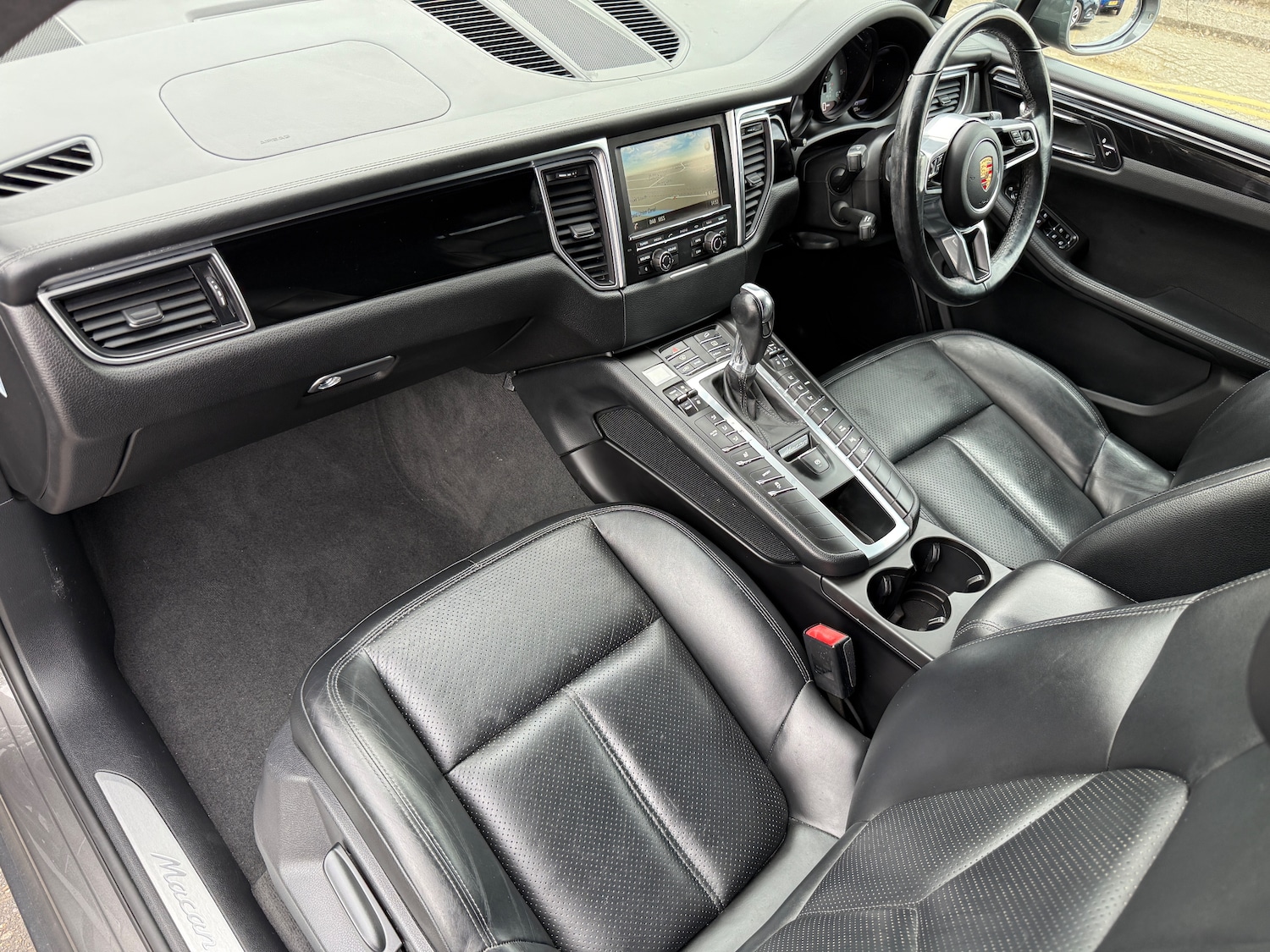 Used Porsche Macan 2015 for sale - 75608385: Photo 59