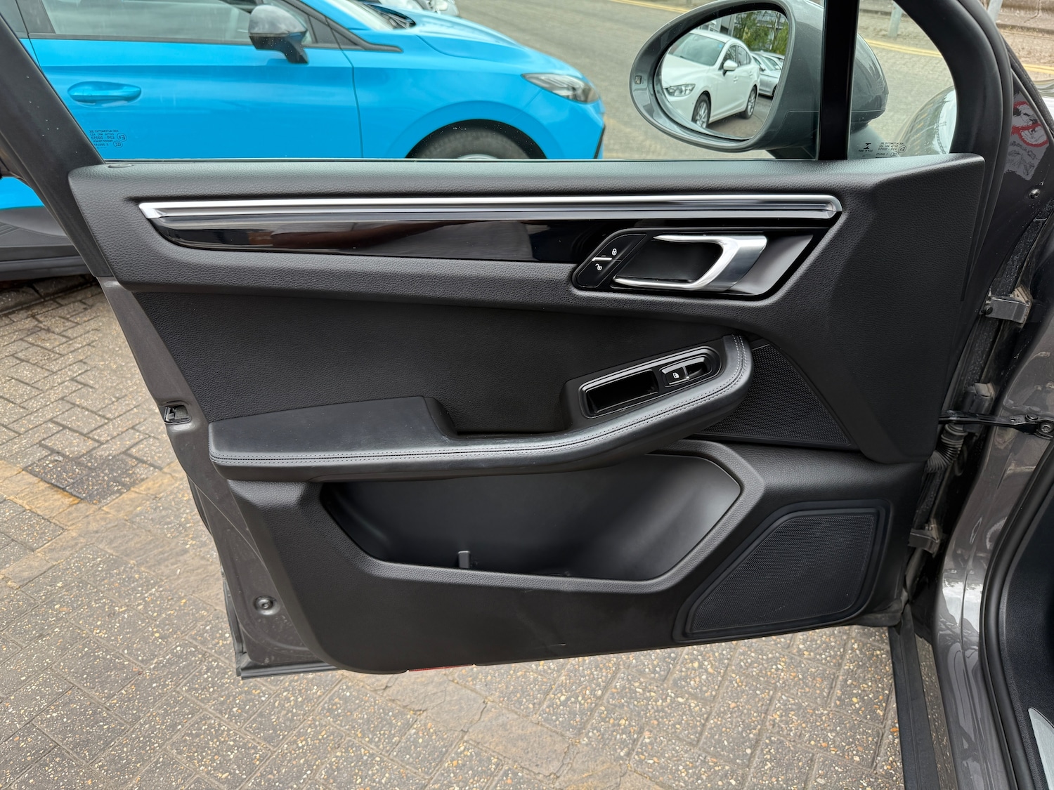 Used Porsche Macan 2015 for sale - 75608385: Photo 61