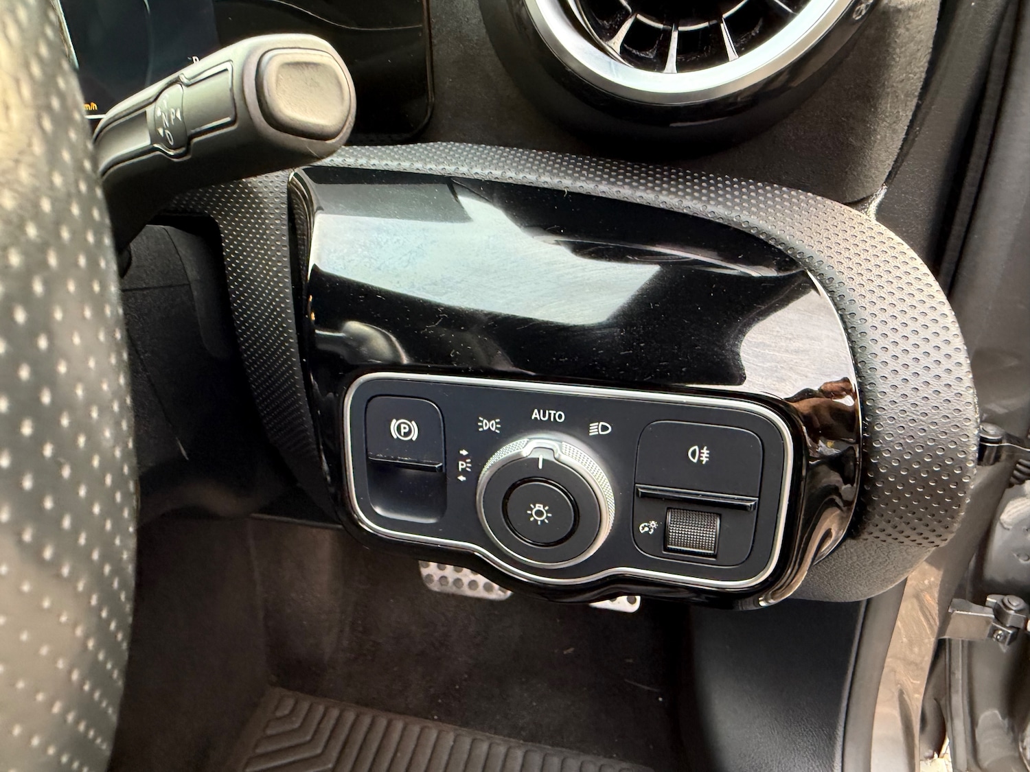 Used Mercedes-Benz A-Class 2018 for sale - 76362275: Photo 46