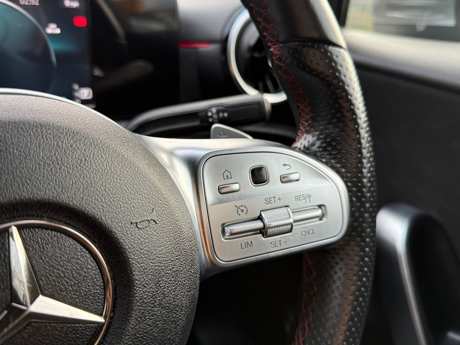 Used Mercedes-Benz A-Class 2018 for sale - 76362275: Photo 64