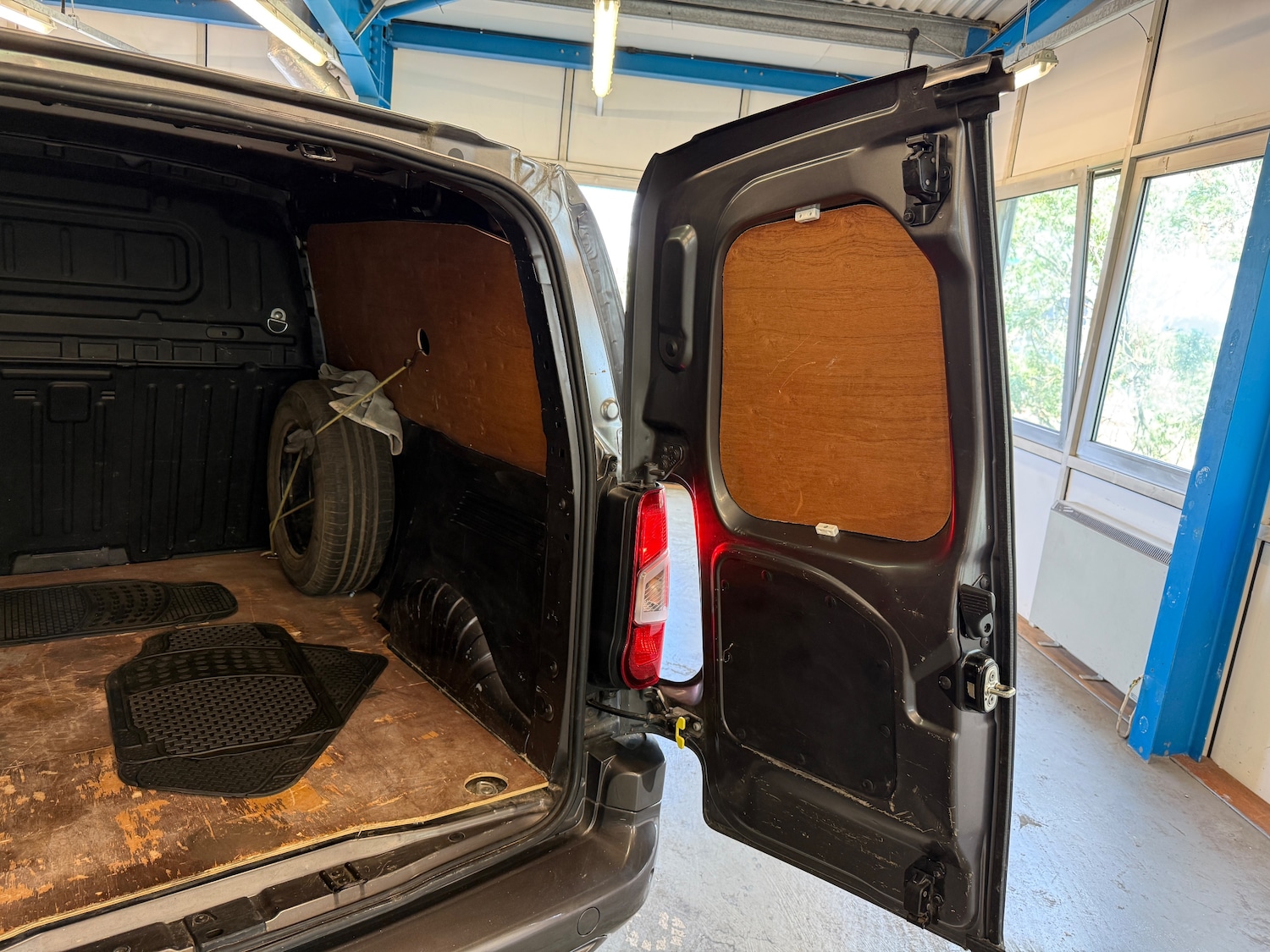 Used Vauxhall Combo 2019 for sale - 75361315: Photo 12