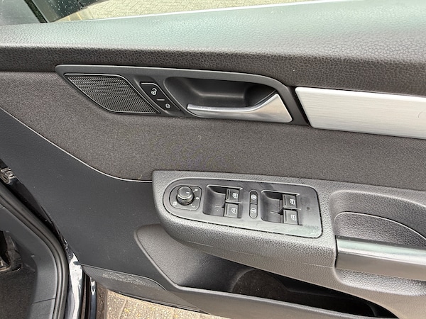 Used Volkswagen Sharan 2015 for sale - 75616495: Photo 27