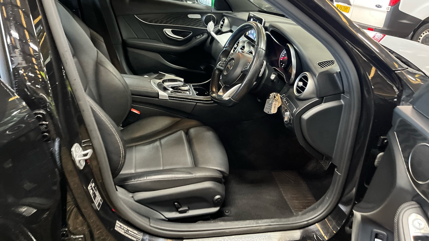 Used Mercedes-Benz C Class 2017 for sale - 78144150: Photo 3