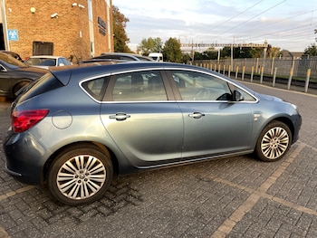 Used Vauxhall Astra 2014 for sale - 76143661: Photo