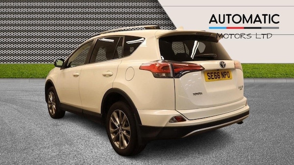 Used Toyota RAV4 2017 for sale - 76317413: Photo 2