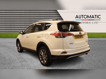 Used Toyota RAV4 2017 for sale - 76317413: Photo 2