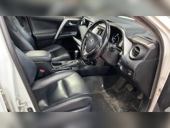 Used Toyota RAV4 2017 for sale - 76317413: Photo 3