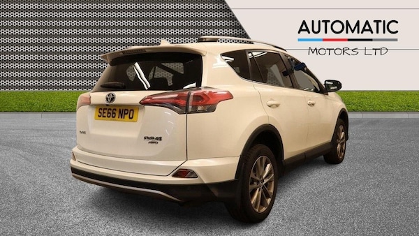 Used Toyota RAV4 2017 for sale - 76317413: Photo 5