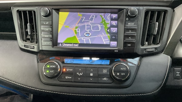 Used Toyota RAV4 2017 for sale - 76317413: Photo 6